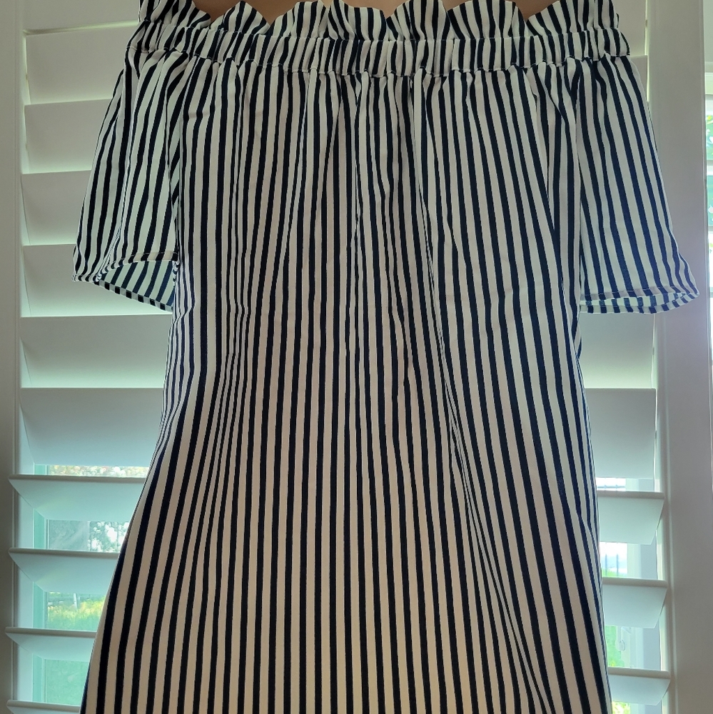 NEW Papaya Off the shoulder navy blue stripe top - Picture 4 of 4